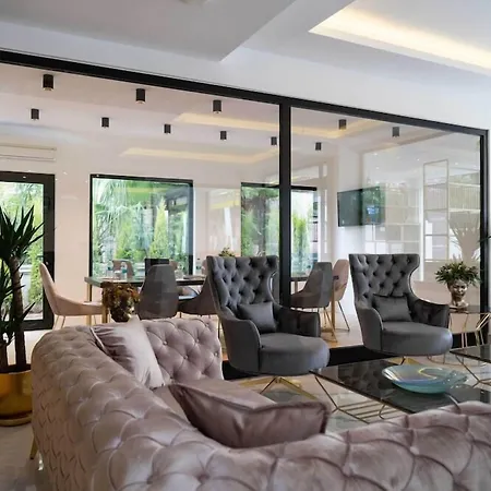 Niss Lara Hotel 3*