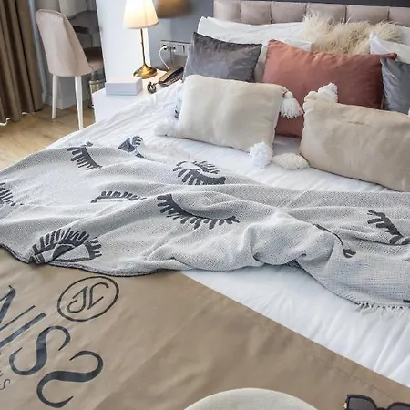 Niss Lara Hotel 3*